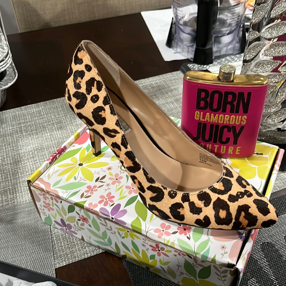 Women’s shoes